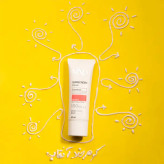 کرم ضد آفتاب با فاکتور حفاظتی 50 (SPF 50) ام ان دی مناسب پوست خشک